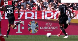 1714225519152095525.gif bay sge 1.gif