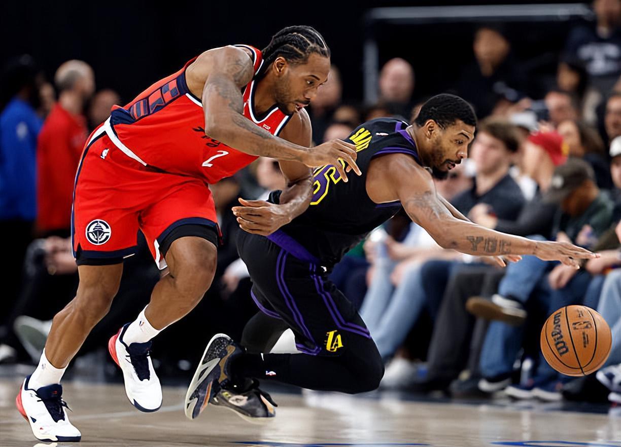 开云体育官网-本以为湖人后场大闸有机会挺身而出，结果这一次他却手感全无？