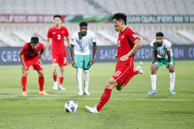 开云体育官网-脸面之战00后为国足争得希望 点射救主创新纪录