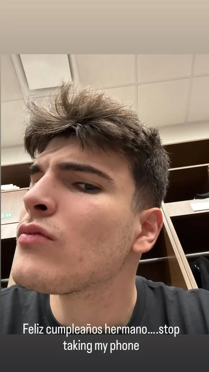 开云体育下载-沙伊尔曼Ins为雨果庆生：生日快乐兄弟，别再拿我的手机了