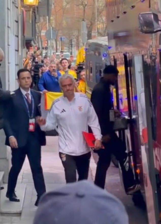 1772073724574006962.jpg 1772073720425.jpg